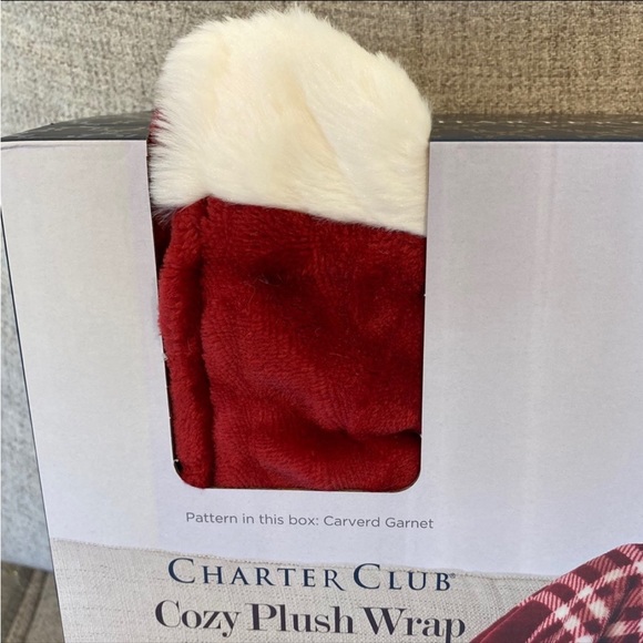 Cozy Plush Wrap 50 x 70 Garnet Throw - Picture 5 of 6